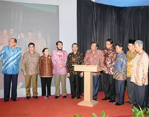 Wakil Gubernur Jawa Barat Dede Yusuf menghadiri Festival Ngajaga Lembur